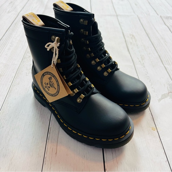 Dr. Martens Vegan 1460 HDW Boots - Picture 7 of 9